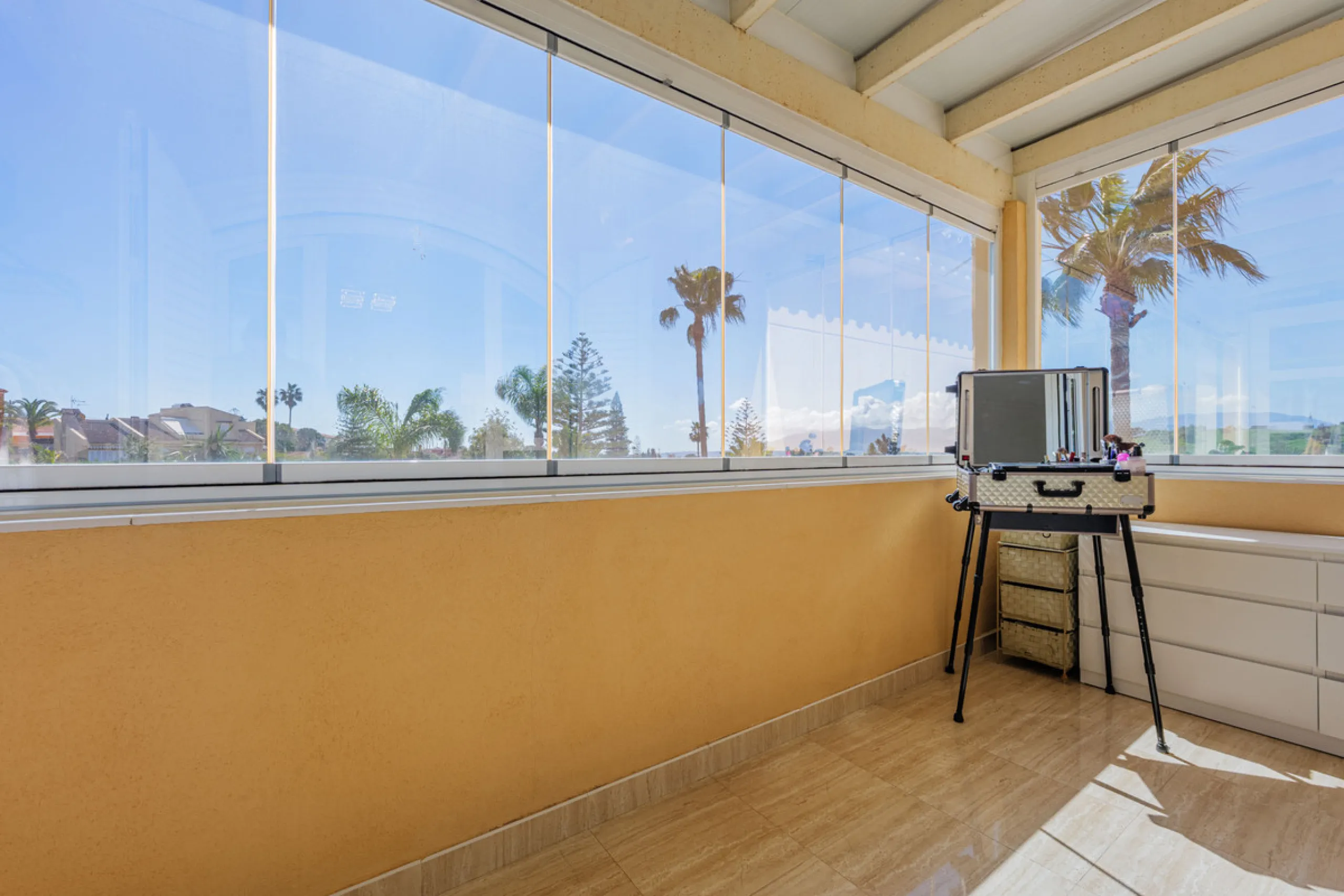 House - Detached Villa в продаже в Málaga, Málaga. В доме 8 спален и 5 ванных комнат. Площадь дома 685 м². Площадь участка 1250 м²
