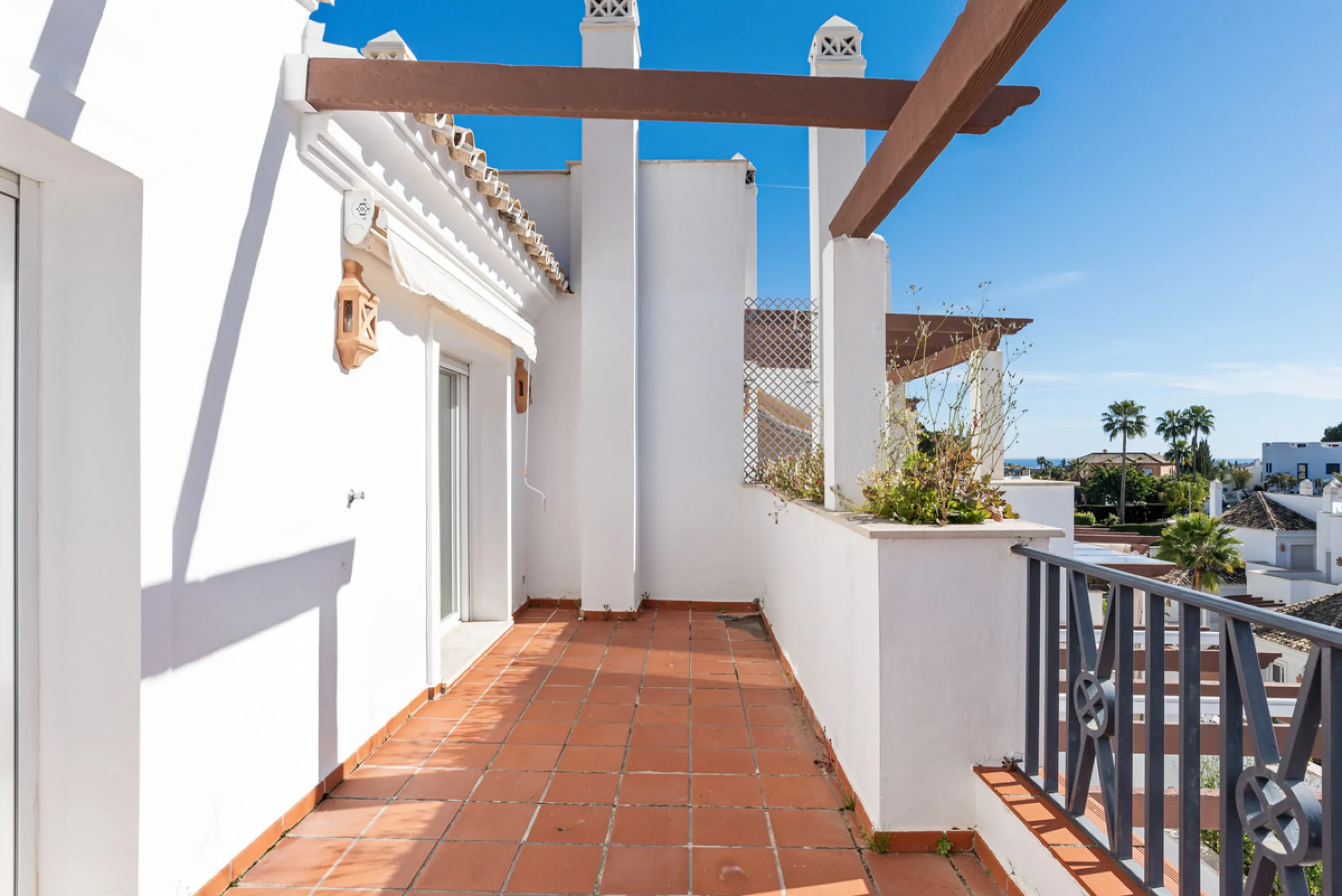 Apartment - Duplex в продаже в Marbella, Málaga. В доме 4 спален и 4 ванных комнат. Площадь дома 186 м²