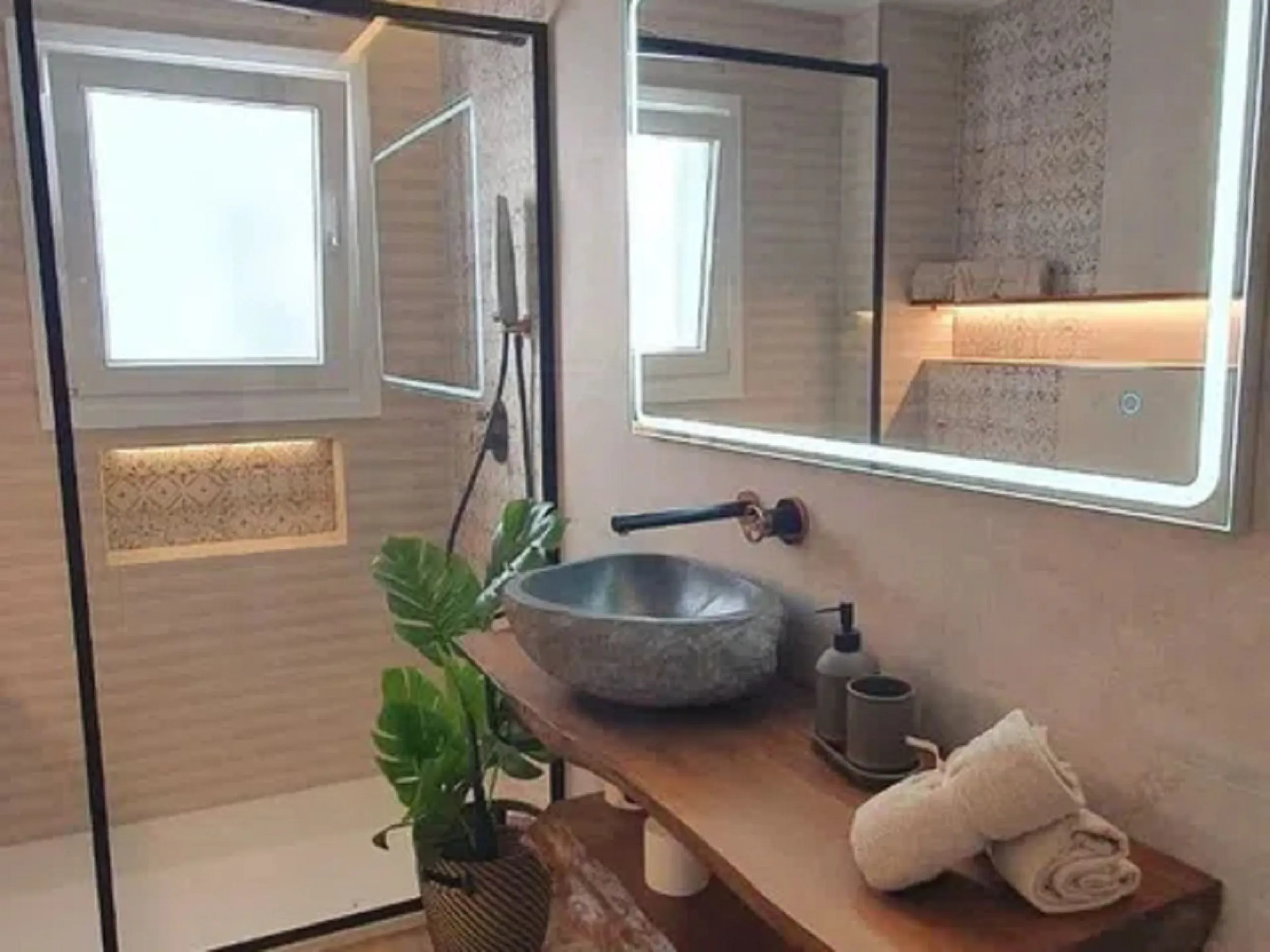 6th floor Apartment, Málaga Centre perchel norte less 5mn walking historic centre, Costa del Sol.