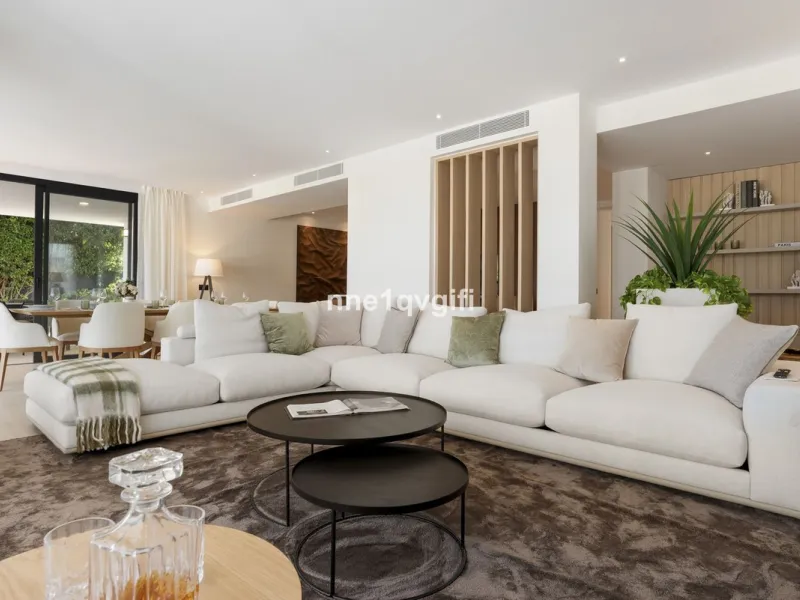 Easy viewings! Keys in the office.