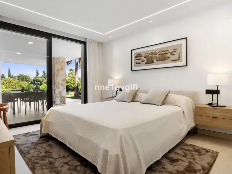 Easy viewings! Keys in the office.