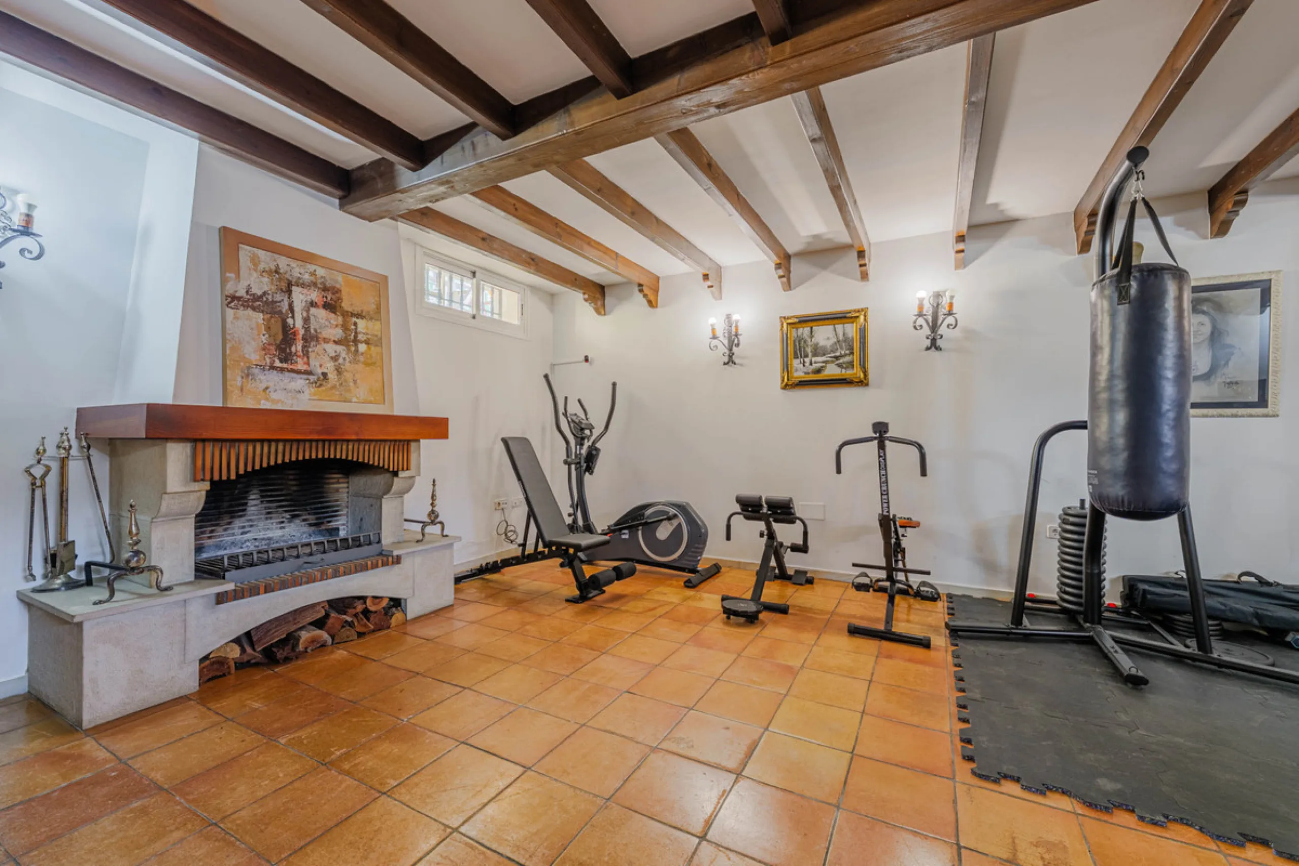 House - Detached Villa в продаже в Málaga, Málaga. В доме 8 спален и 5 ванных комнат. Площадь дома 685 м². Площадь участка 1250 м²