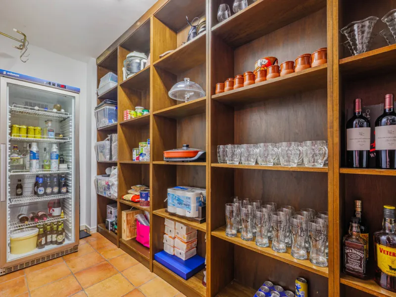 House - Detached Villa в продаже в Málaga, Málaga. В доме 8 спален и 5 ванных комнат. Площадь дома 685 м². Площадь участка 1250 м²