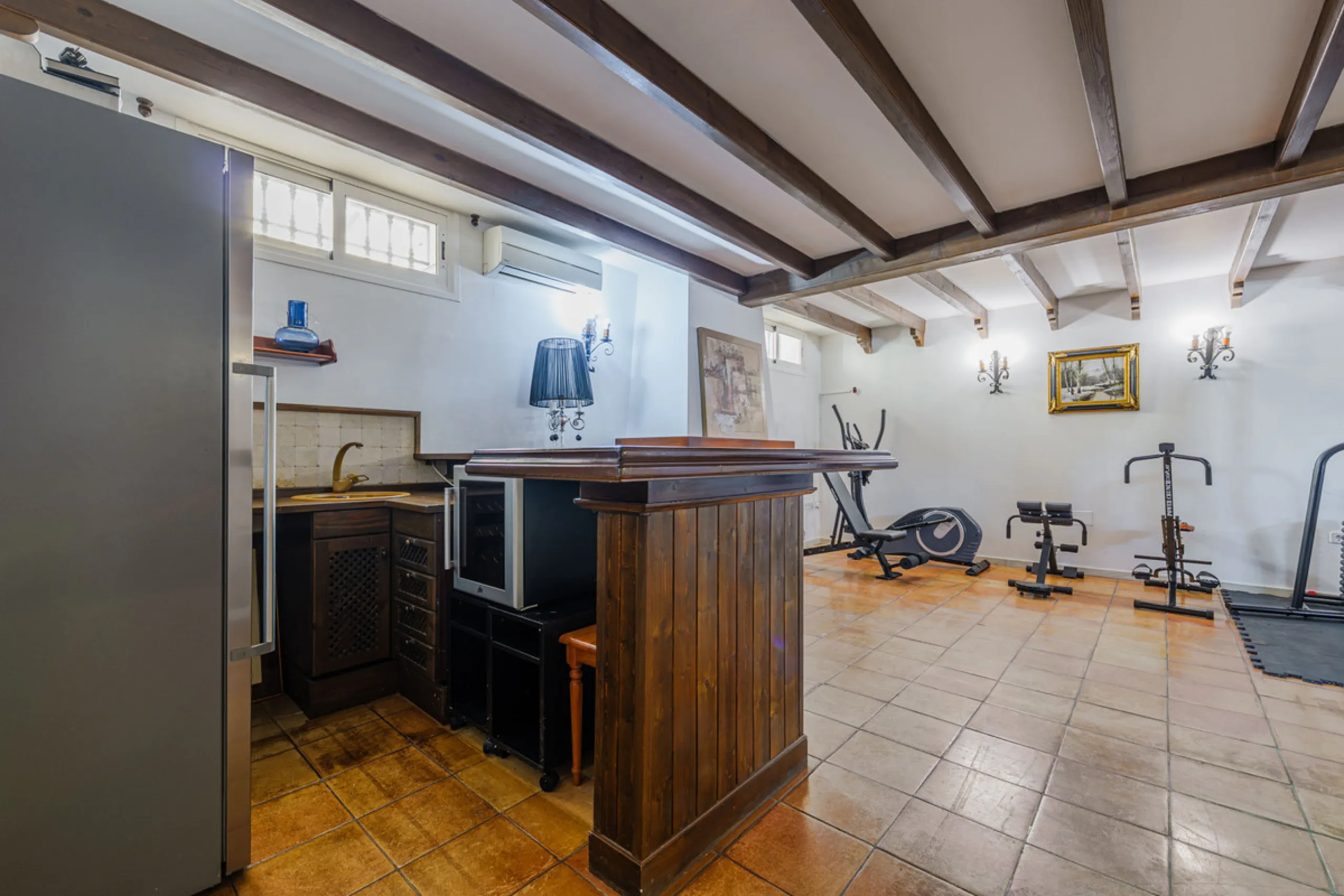 House - Detached Villa в продаже в Málaga, Málaga. В доме 8 спален и 5 ванных комнат. Площадь дома 685 м². Площадь участка 1250 м²