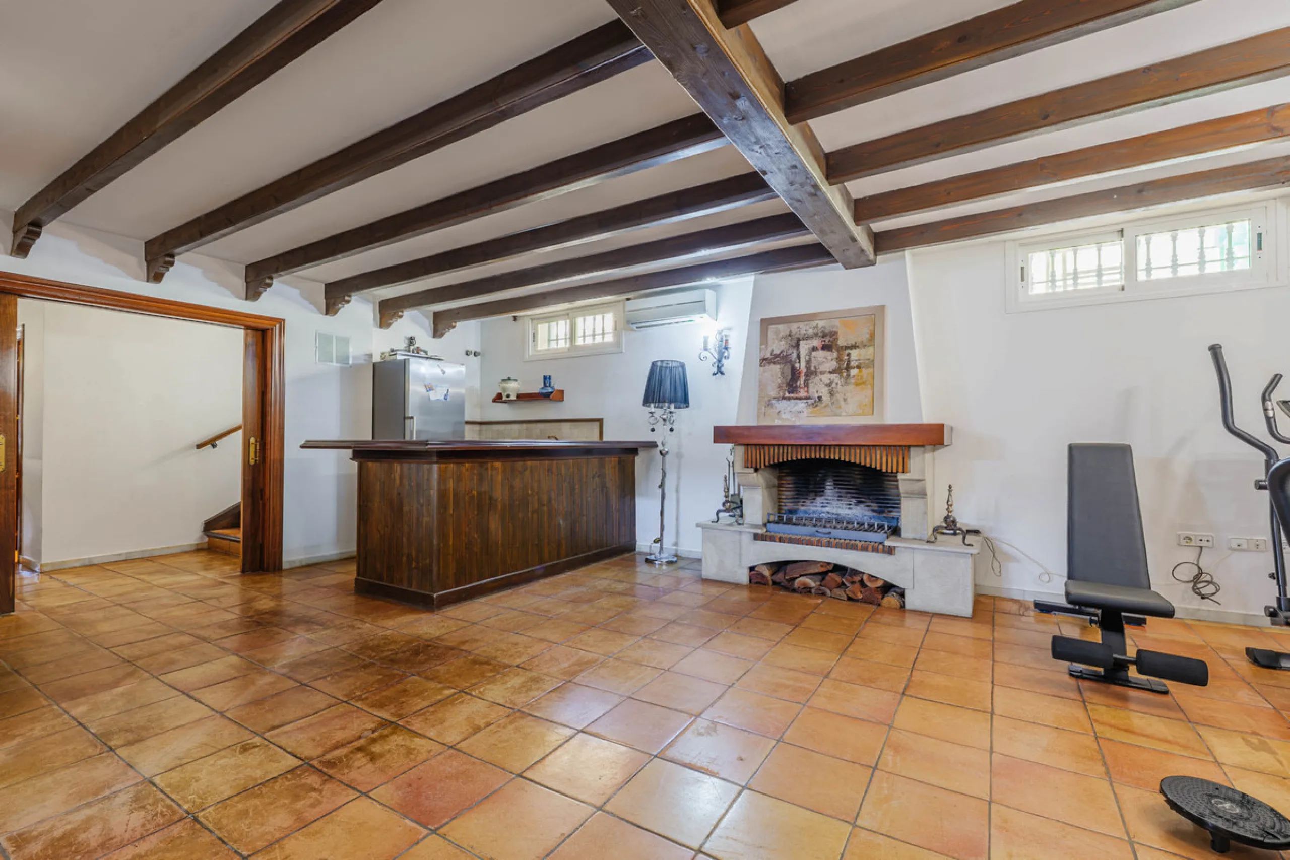 House - Detached Villa в продаже в Málaga, Málaga. В доме 8 спален и 5 ванных комнат. Площадь дома 685 м². Площадь участка 1250 м²