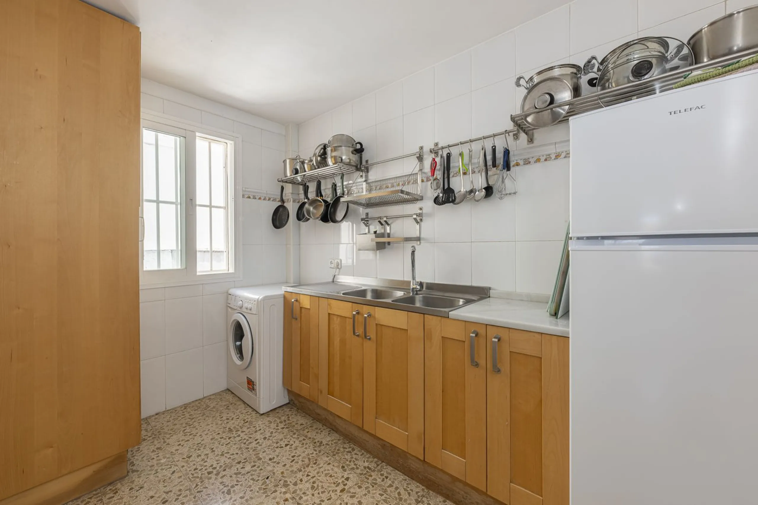 Strategic Investment in Marbella: Licensed Tourist Penthouse with Rooftop Terrace - constant flow of guests with over 90% occupancy - proven high profitability.