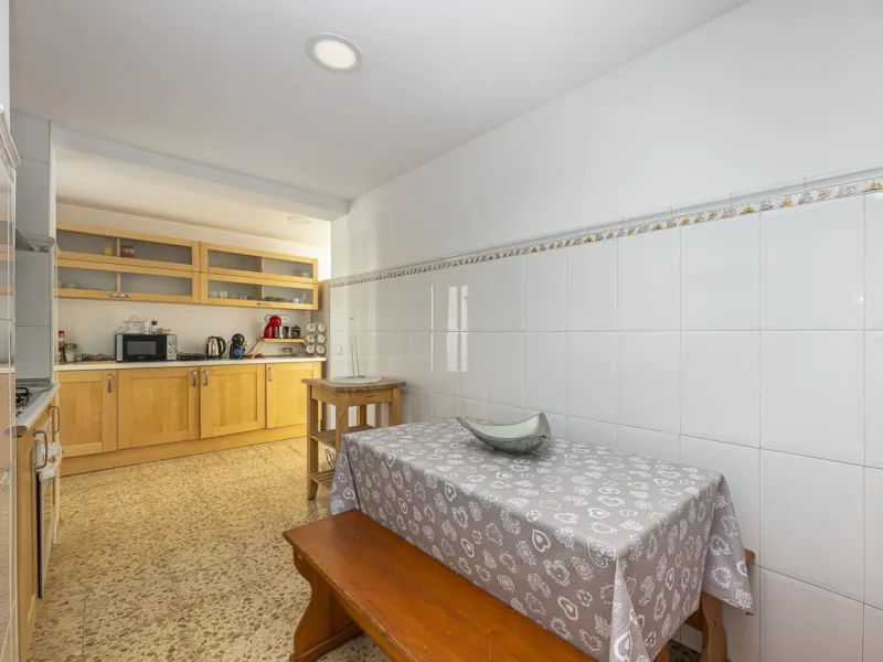 Strategic Investment in Marbella: Licensed Tourist Penthouse with Rooftop Terrace - constant flow of guests with over 90% occupancy - proven high profitability.