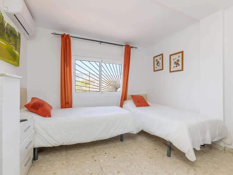Strategic Investment in Marbella: Licensed Tourist Penthouse with Rooftop Terrace - constant flow of guests with over 90% occupancy - proven high profitability.
