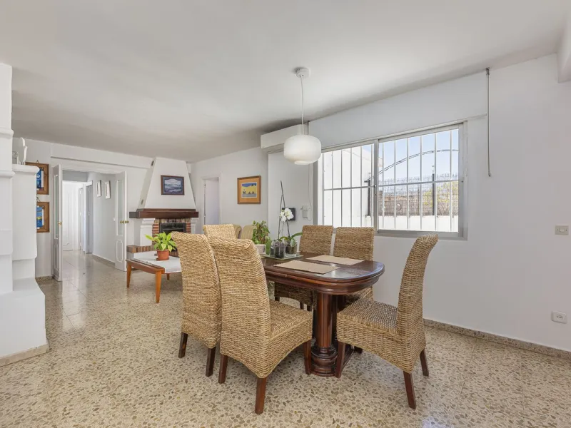 Strategic Investment in Marbella: Licensed Tourist Penthouse with Rooftop Terrace - constant flow of guests with over 90% occupancy - proven high profitability.