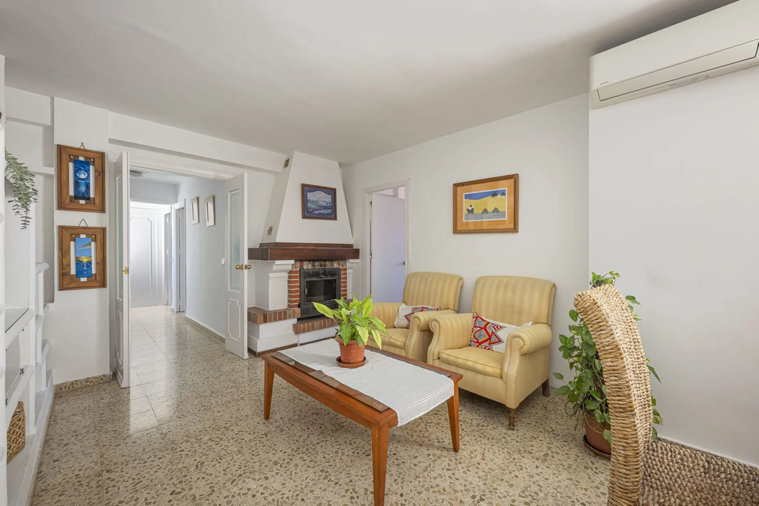 Strategic Investment in Marbella: Licensed Tourist Penthouse with Rooftop Terrace - constant flow of guests with over 90% occupancy - proven high profitability.