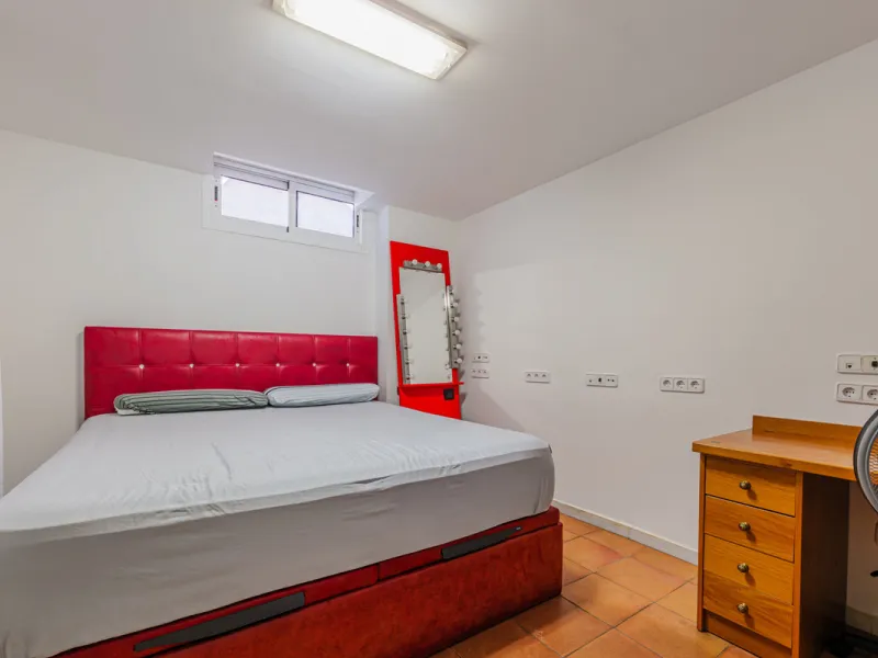 House - Detached Villa в продаже в Málaga, Málaga. В доме 8 спален и 5 ванных комнат. Площадь дома 685 м². Площадь участка 1250 м²