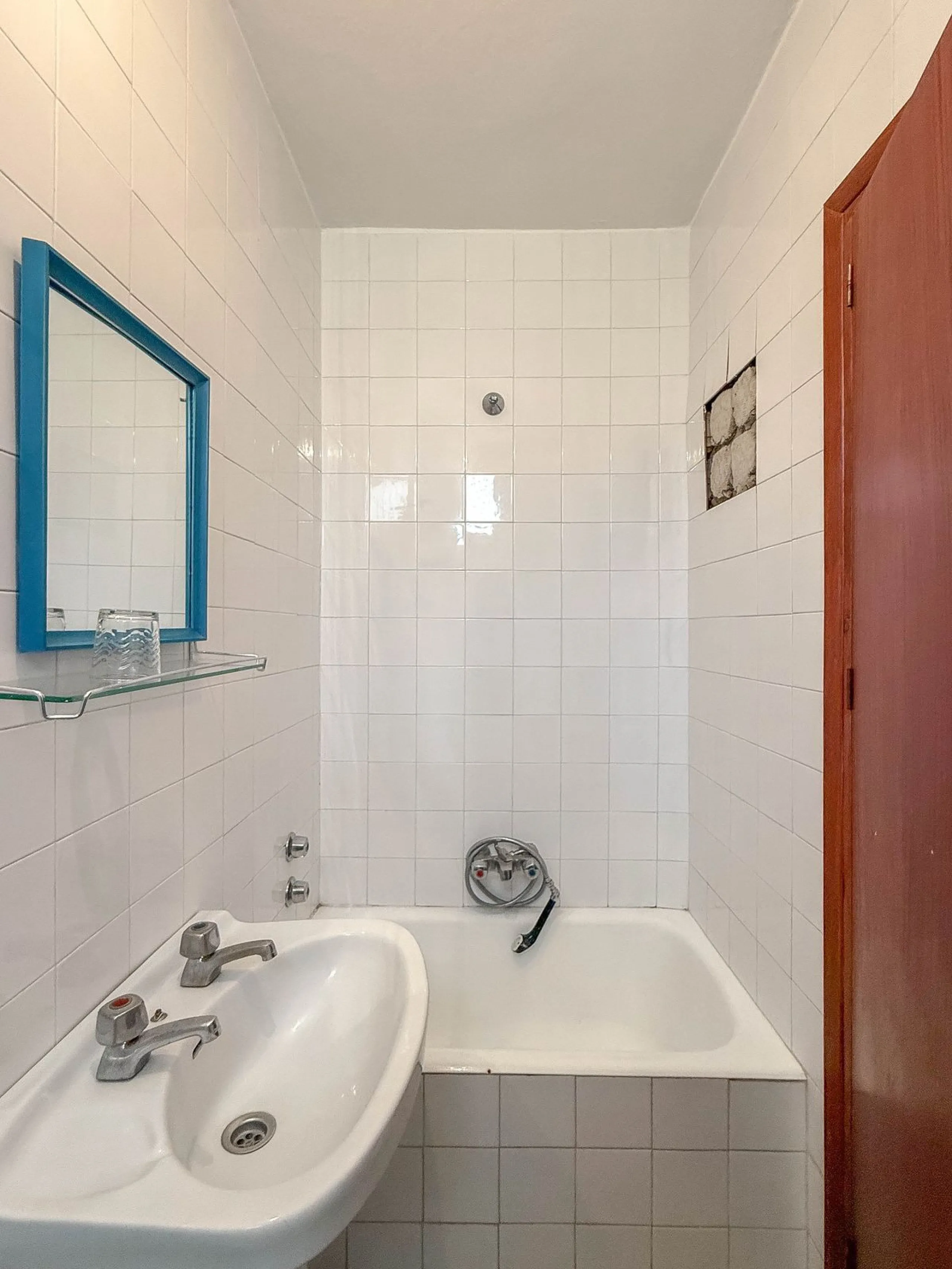 Commercial - Hostel в продаже в Tolox, Málaga. В доме 26 спален и 29 ванных комнат. Площадь дома 600 м²