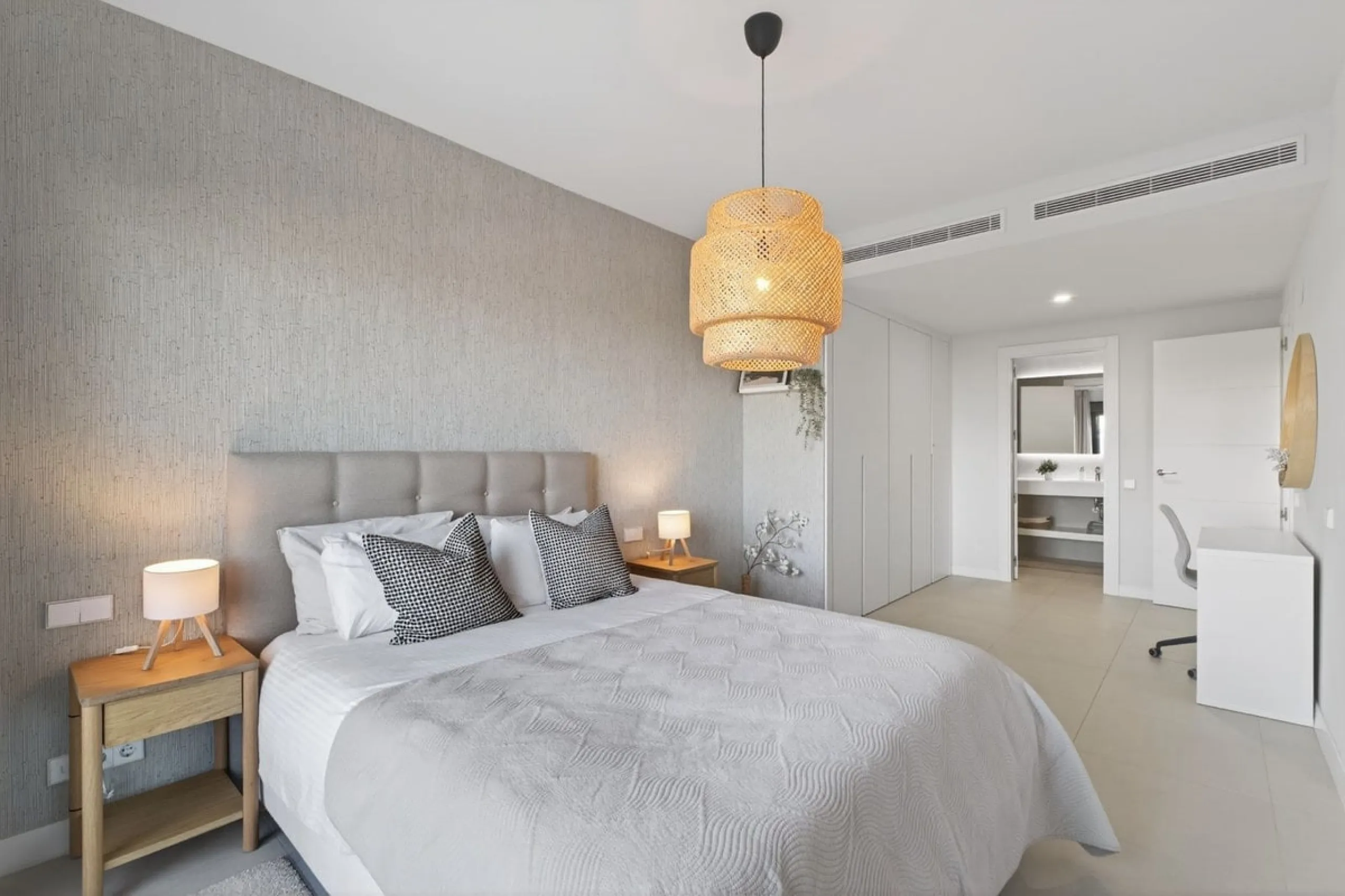 Moderne Wohnung mit zwei Schlafzimmern in Calanova Golf