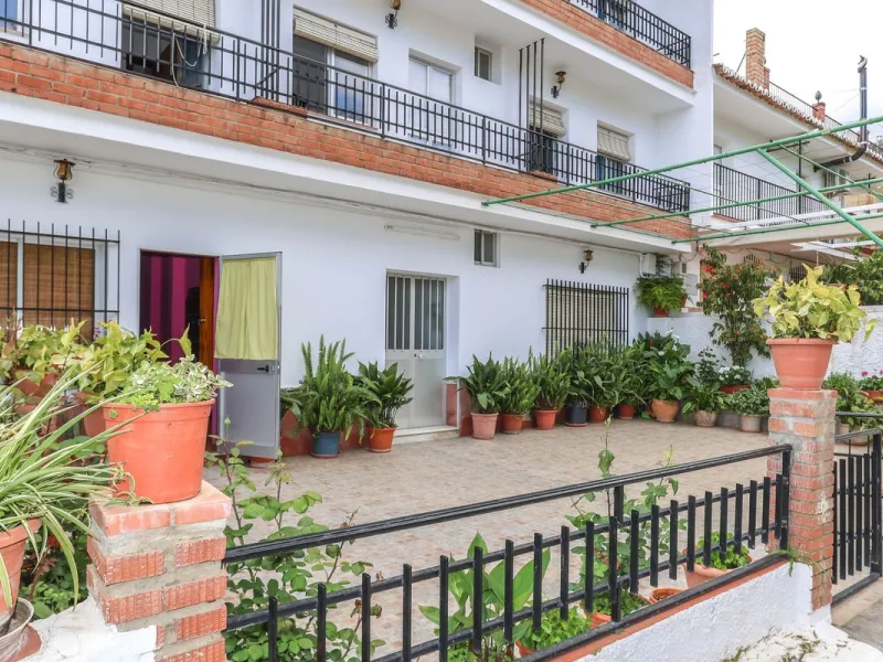 Commercial - Hostel в продаже в Tolox, Málaga. В доме 26 спален и 29 ванных комнат. Площадь дома 600 м²