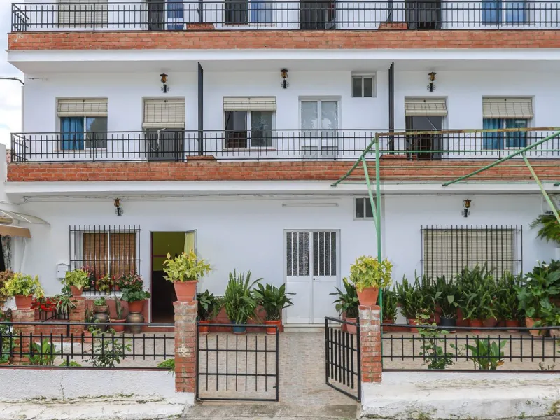Commercial - Hostel в продаже в Tolox, Málaga. В доме 26 спален и 29 ванных комнат. Площадь дома 600 м²