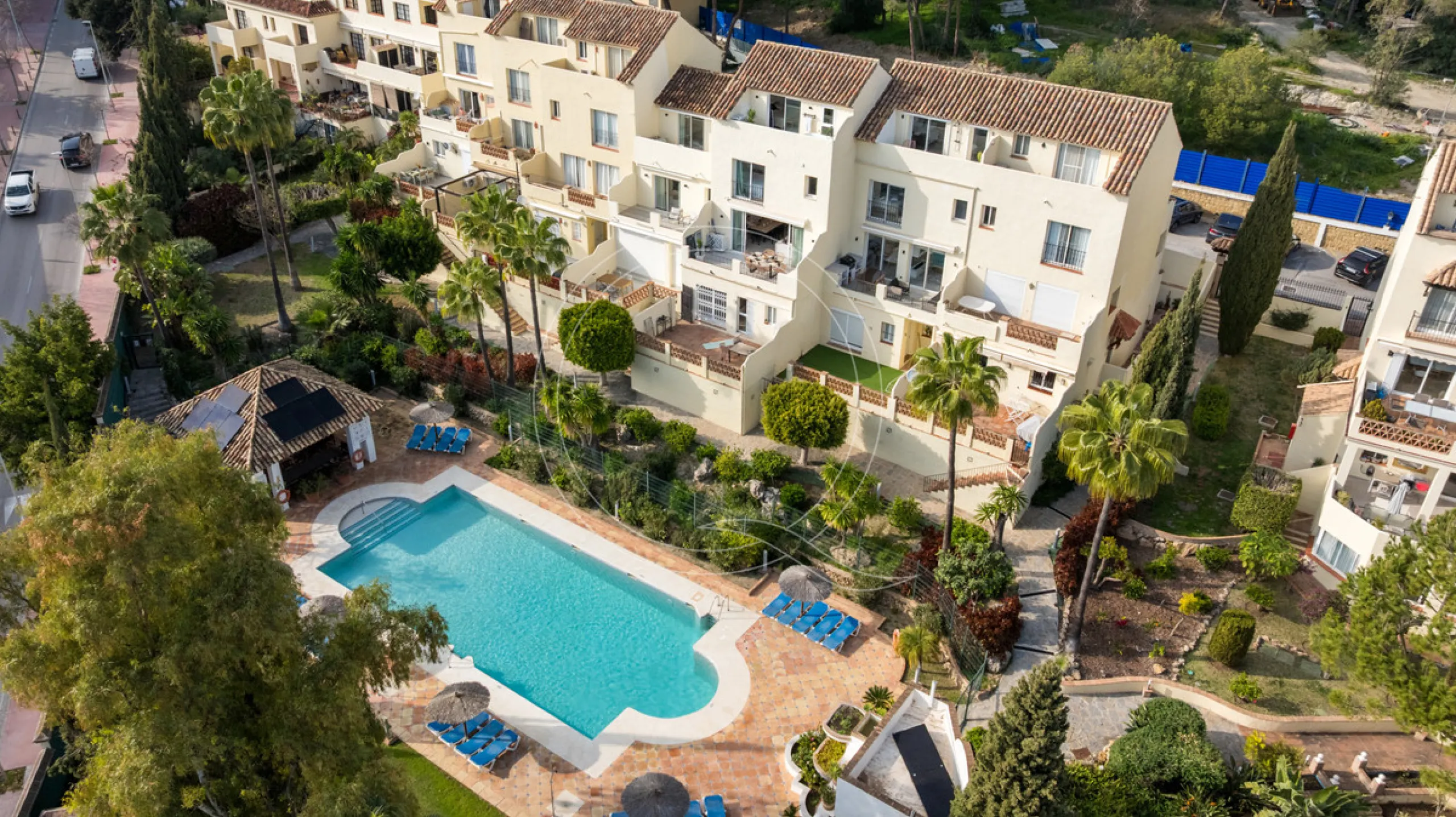 House - Townhouse в продаже в Marbella, Málaga. В доме 3 спален и 3 ванных комнат. Площадь дома 135 м²