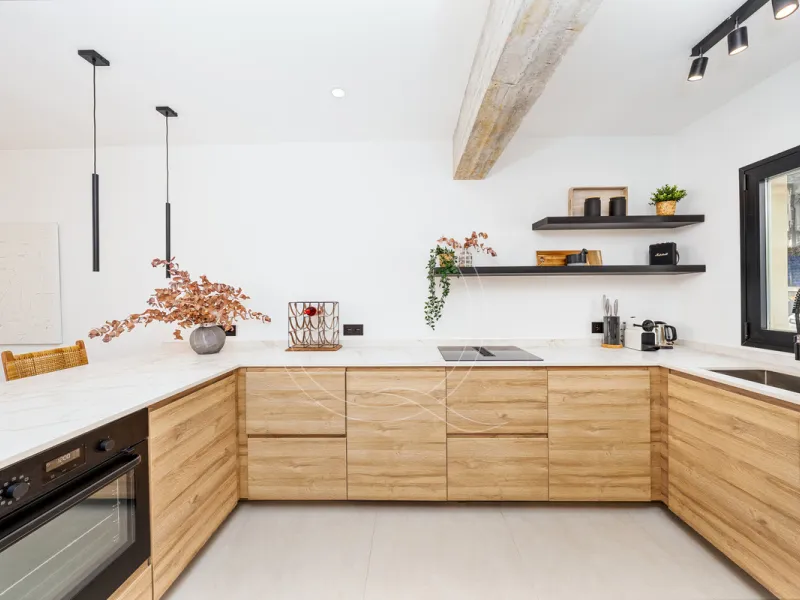 House - Townhouse в продаже в Marbella, Málaga. В доме 3 спален и 3 ванных комнат. Площадь дома 135 м²
