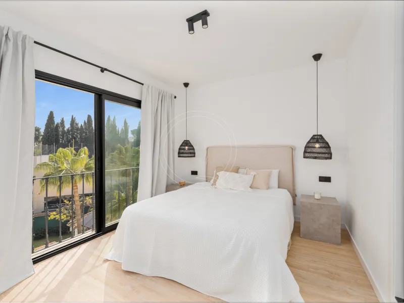 House - Townhouse в продаже в Marbella, Málaga. В доме 3 спален и 3 ванных комнат. Площадь дома 135 м²