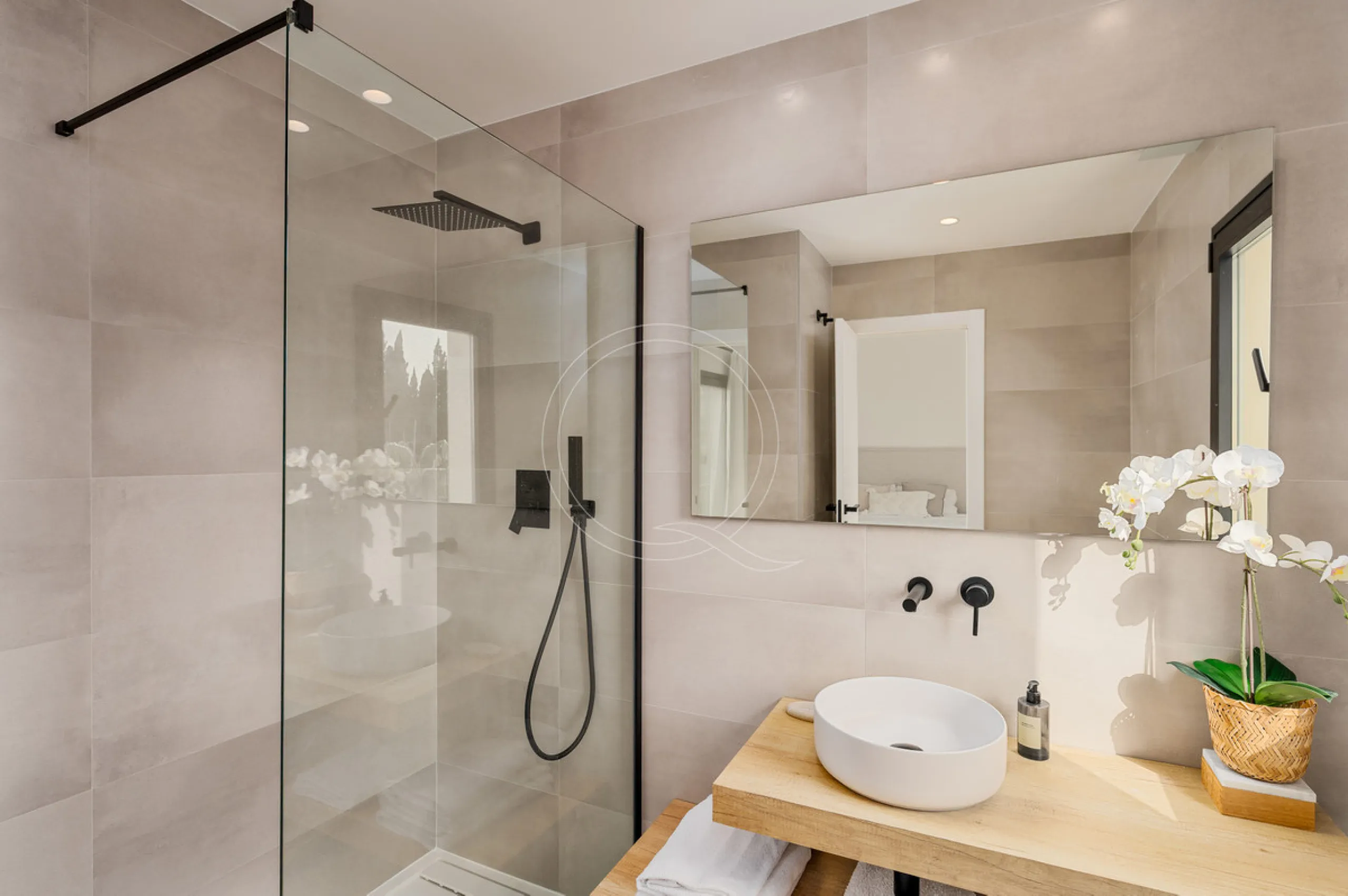 House - Townhouse в продаже в Marbella, Málaga. В доме 3 спален и 3 ванных комнат. Площадь дома 135 м²