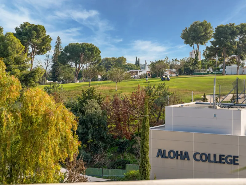 House - Townhouse в продаже в Marbella, Málaga. В доме 3 спален и 3 ванных комнат. Площадь дома 135 м²