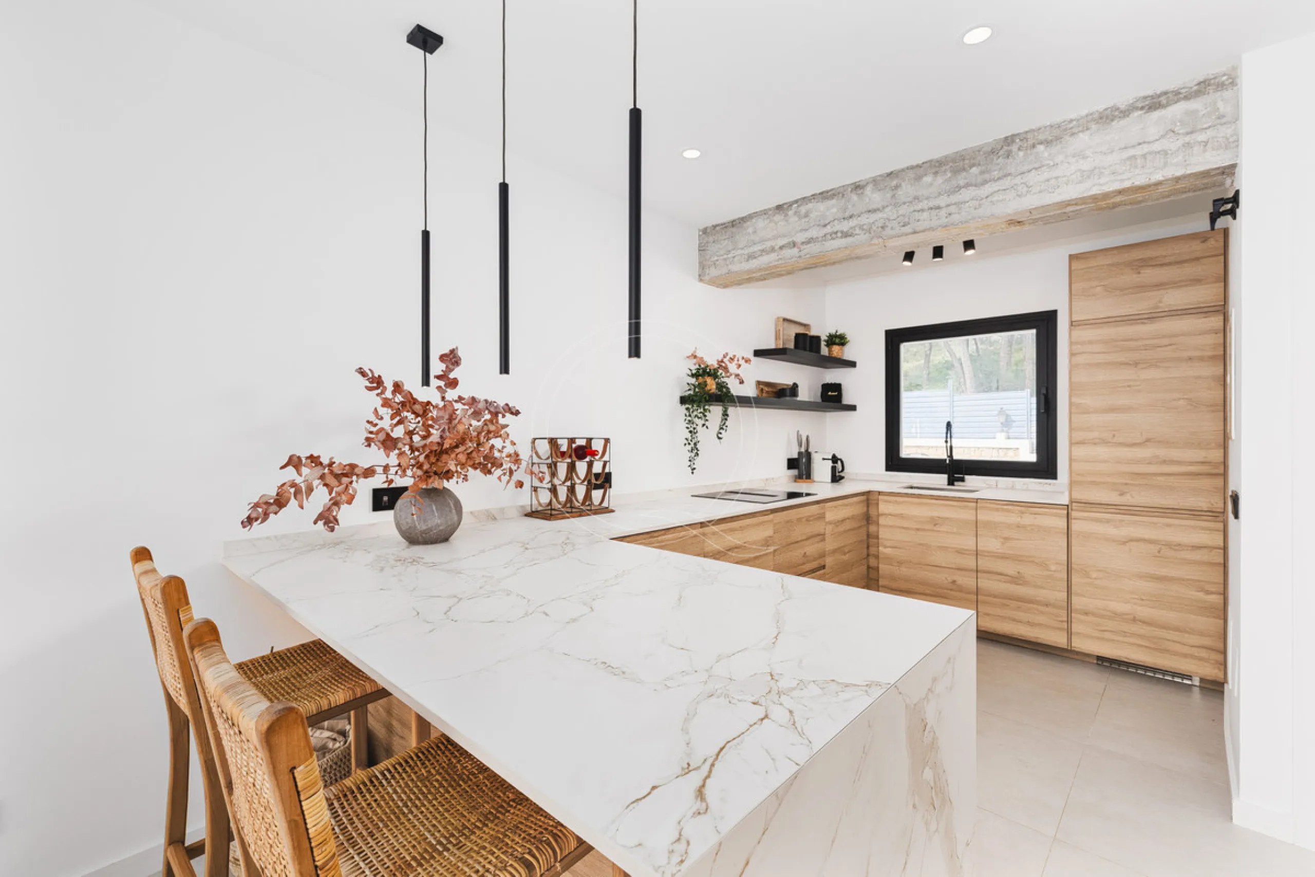 House - Townhouse в продаже в Marbella, Málaga. В доме 3 спален и 3 ванных комнат. Площадь дома 135 м²