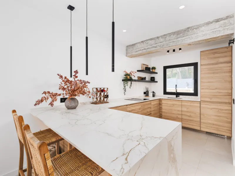 House - Townhouse в продаже в Marbella, Málaga. В доме 3 спален и 3 ванных комнат. Площадь дома 135 м²