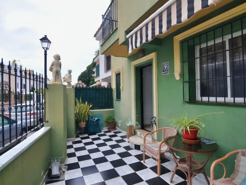Great Opportunity in the Heart of Los Boliches!
