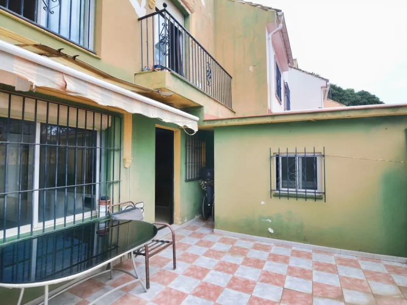 Great Opportunity in the Heart of Los Boliches!
