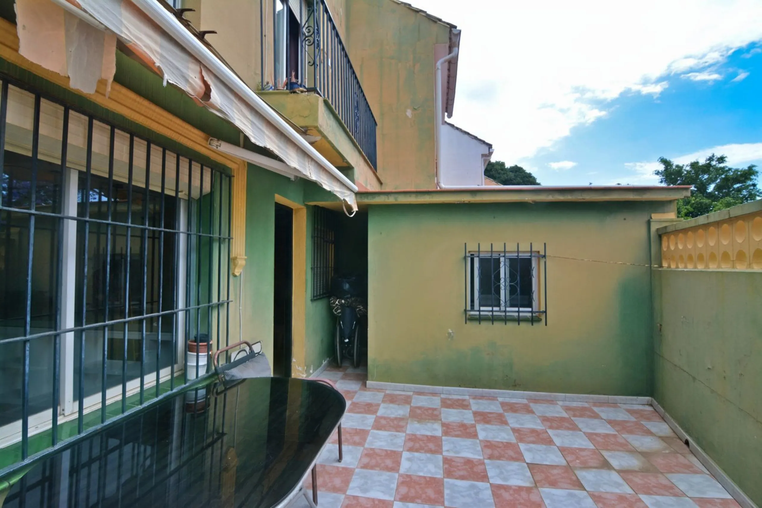 Great Opportunity in the Heart of Los Boliches!