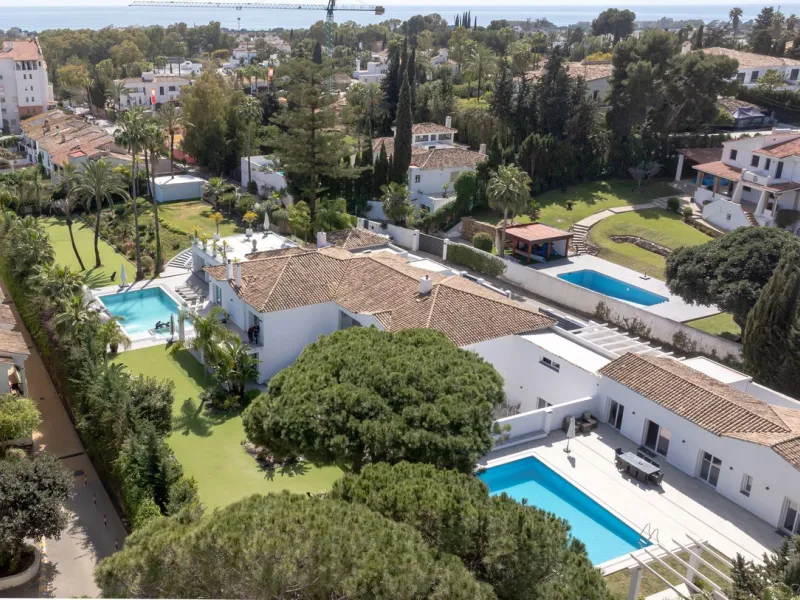 OFFERS OVER €4,000, 000