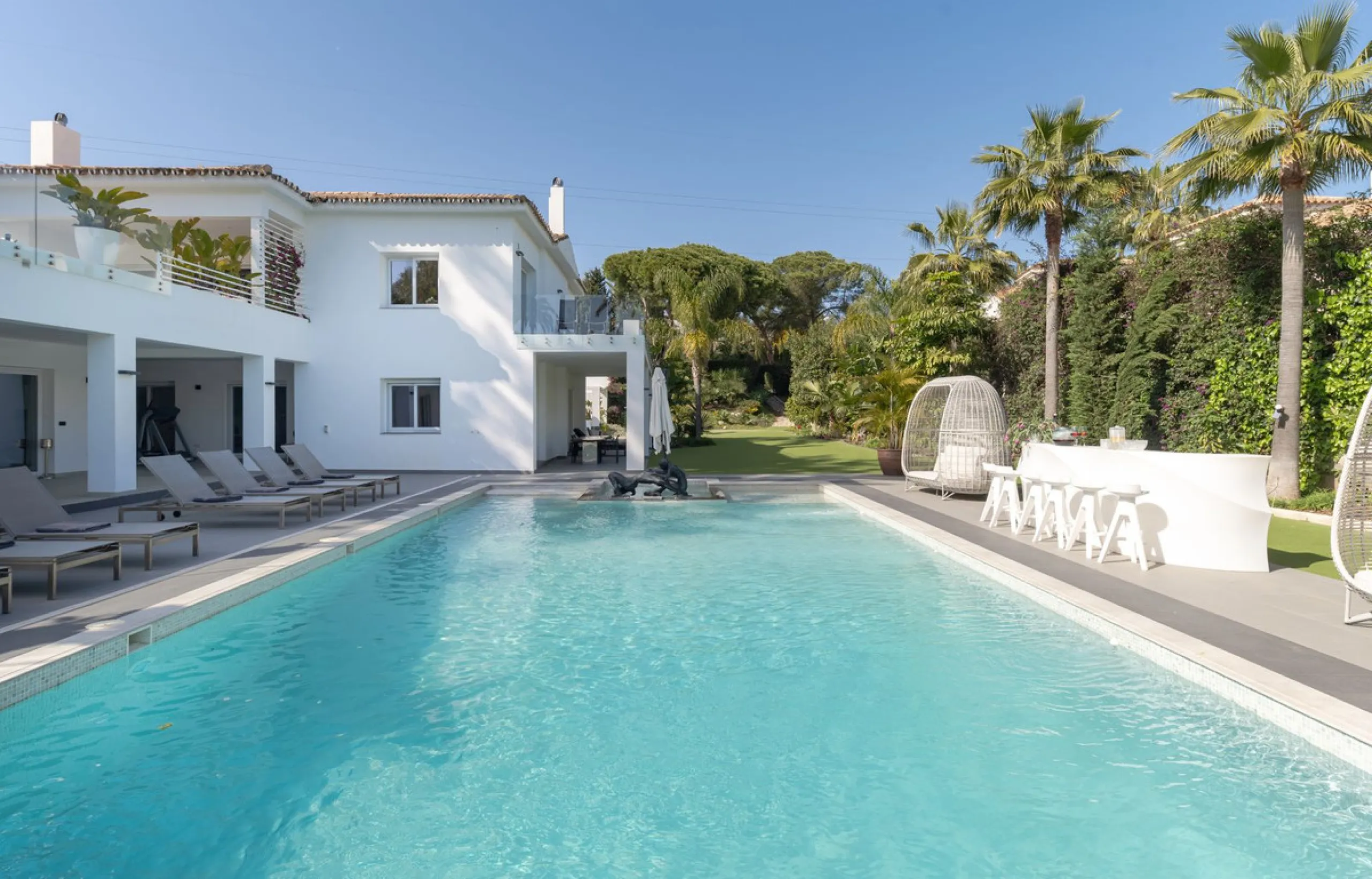 OFFERS OVER €4,000, 000