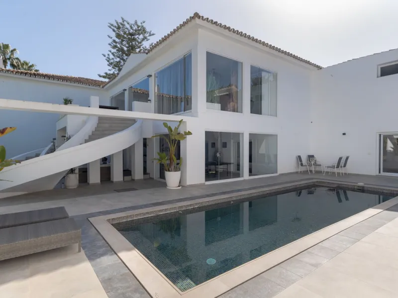 OFFERS OVER €4,000, 000