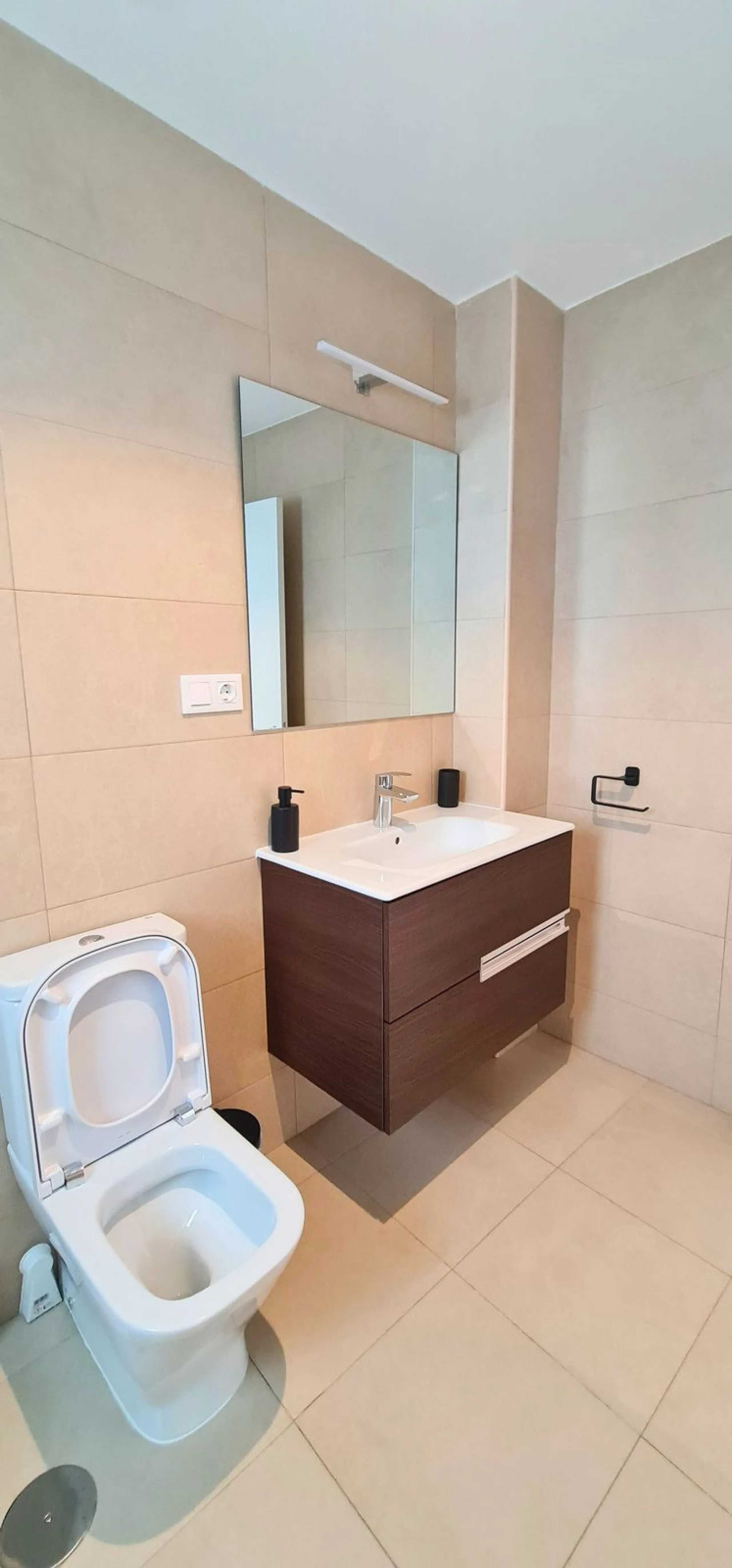 EXCLUSIVE SEA VIEW APARTMENT FOR SALE IN LA RESERVA DEL RINCÓN – ENJOY LUXURY LIVING ON THE COSTA DEL SOL