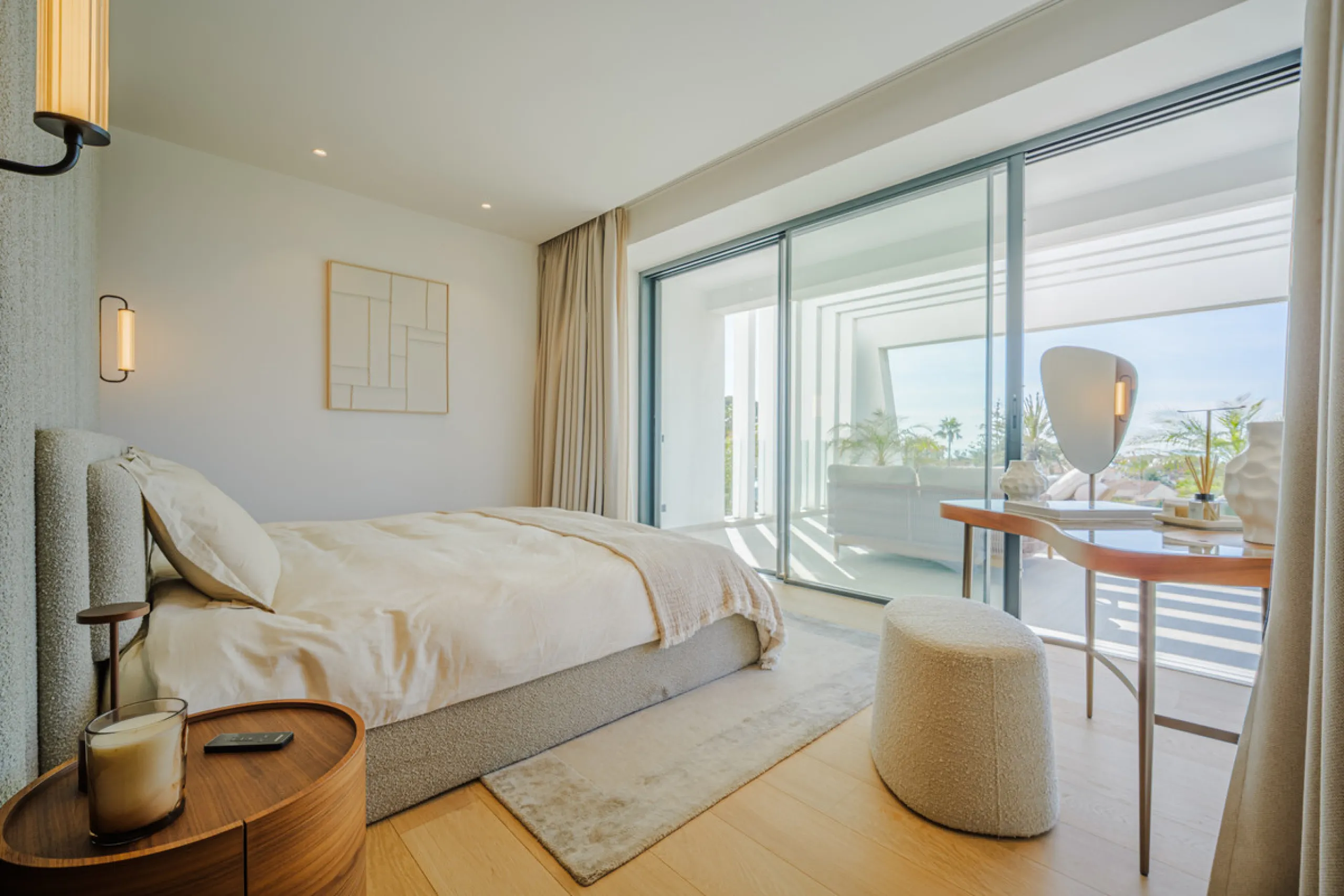House - Detached Villa в продаже в Marbella, Málaga. В доме 4 спален и 5 ванных комнат. Площадь дома 417 м². Площадь участка 640 м²