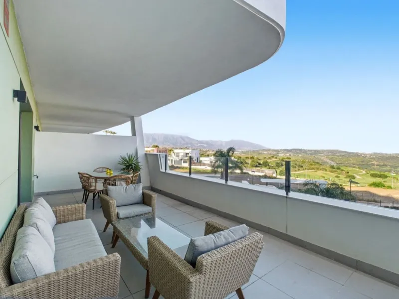 Moderne Wohnung mit zwei Schlafzimmern in Calanova Golf