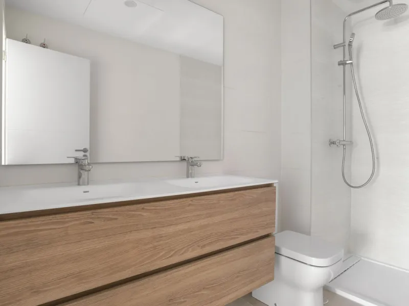 Price: €699.500 excluding VAT, buyer's costs