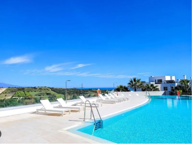 Penthouse with Panoramic Sea & Golf Views – Estepona