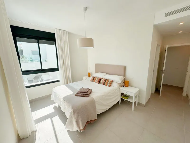 Penthouse with Panoramic Sea & Golf Views – Estepona