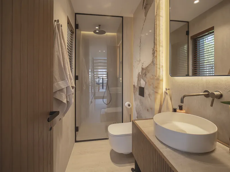 House - Detached Villa в продаже в Marbella, Málaga. В доме 4 спален и 5 ванных комнат. Площадь дома 417 м². Площадь участка 640 м²