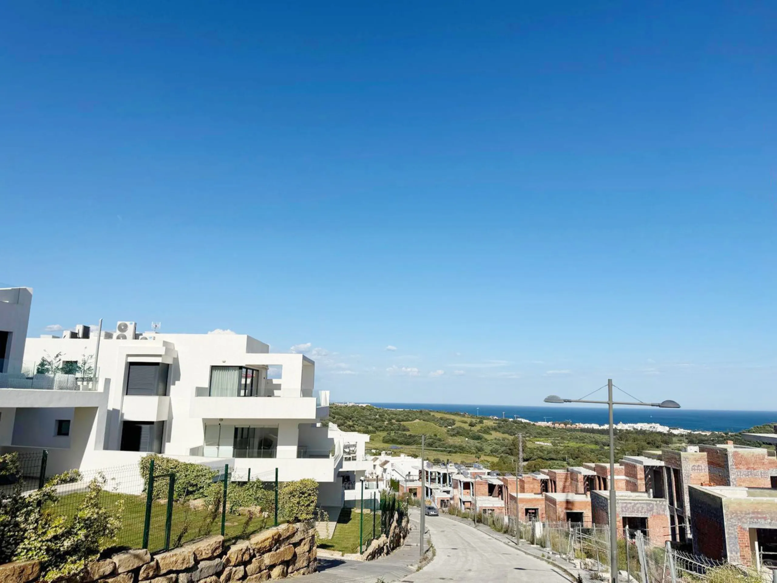 Penthouse with Panoramic Sea & Golf Views – Estepona