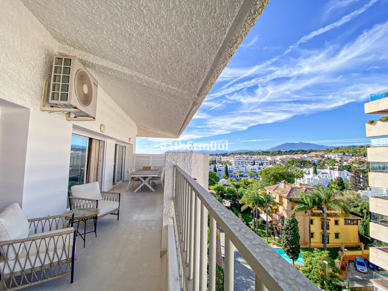 Apartment - Penthouse в продаже в Marbella, Málaga. В доме 2 спален и 2 ванных комнат. Площадь дома 139 м²