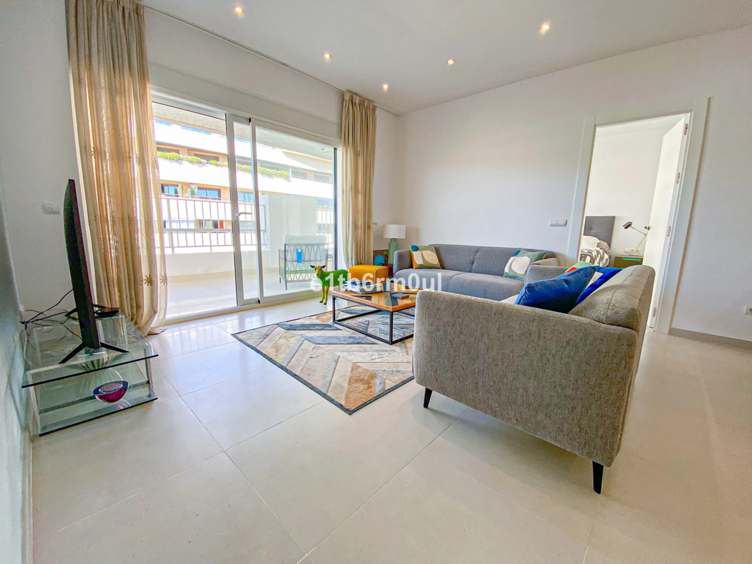 Apartment - Penthouse в продаже в Marbella, Málaga. В доме 2 спален и 2 ванных комнат. Площадь дома 139 м²