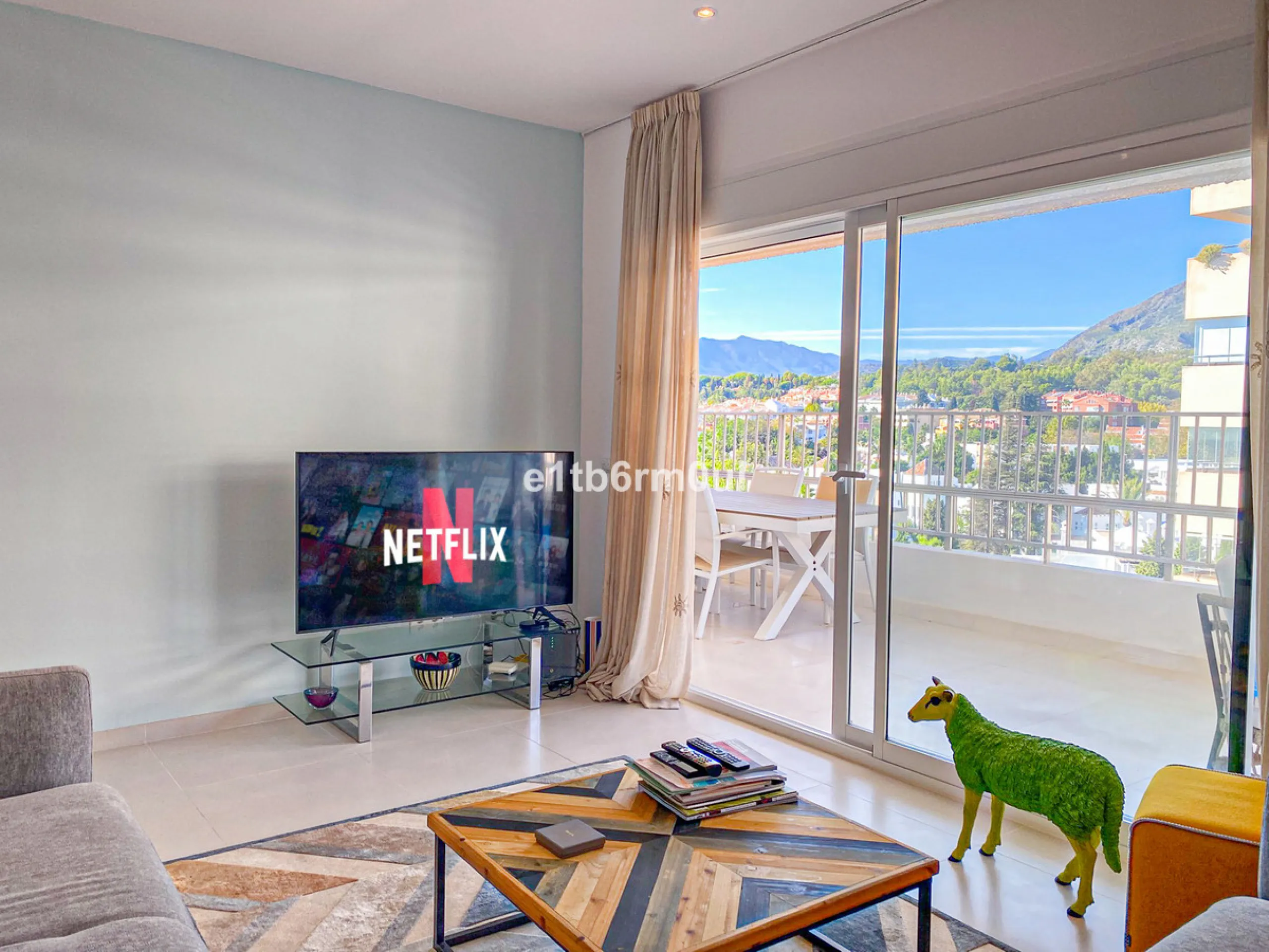 Apartment - Penthouse в продаже в Marbella, Málaga. В доме 2 спален и 2 ванных комнат. Площадь дома 139 м²