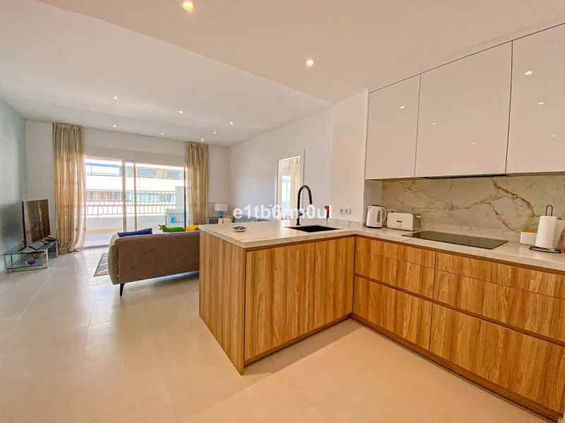Apartment - Penthouse в продаже в Marbella, Málaga. В доме 2 спален и 2 ванных комнат. Площадь дома 139 м²