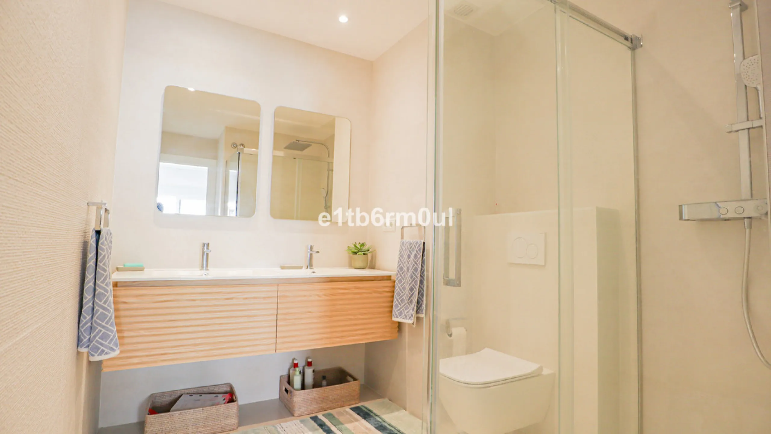 Apartment - Penthouse в продаже в Marbella, Málaga. В доме 2 спален и 2 ванных комнат. Площадь дома 139 м²