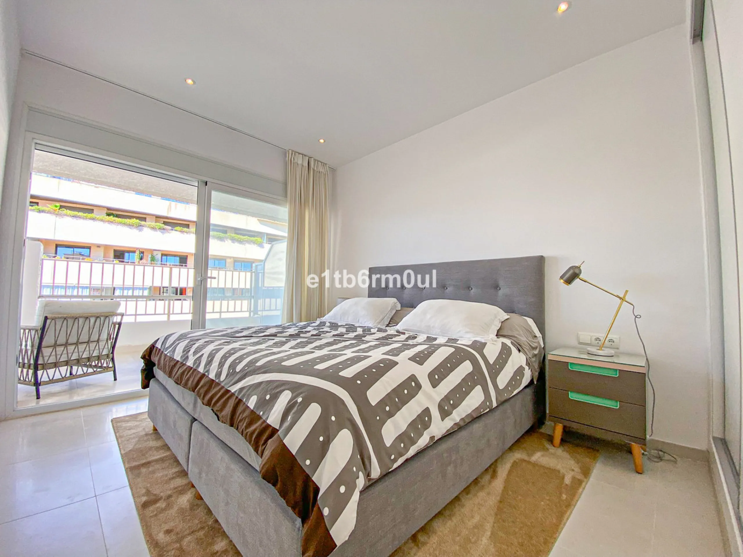 Apartment - Penthouse в продаже в Marbella, Málaga. В доме 2 спален и 2 ванных комнат. Площадь дома 139 м²