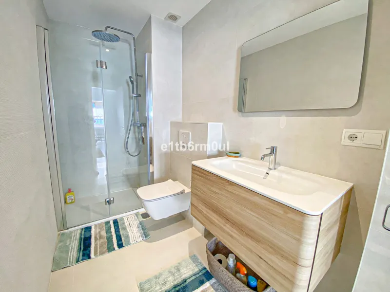 Apartment - Penthouse в продаже в Marbella, Málaga. В доме 2 спален и 2 ванных комнат. Площадь дома 139 м²