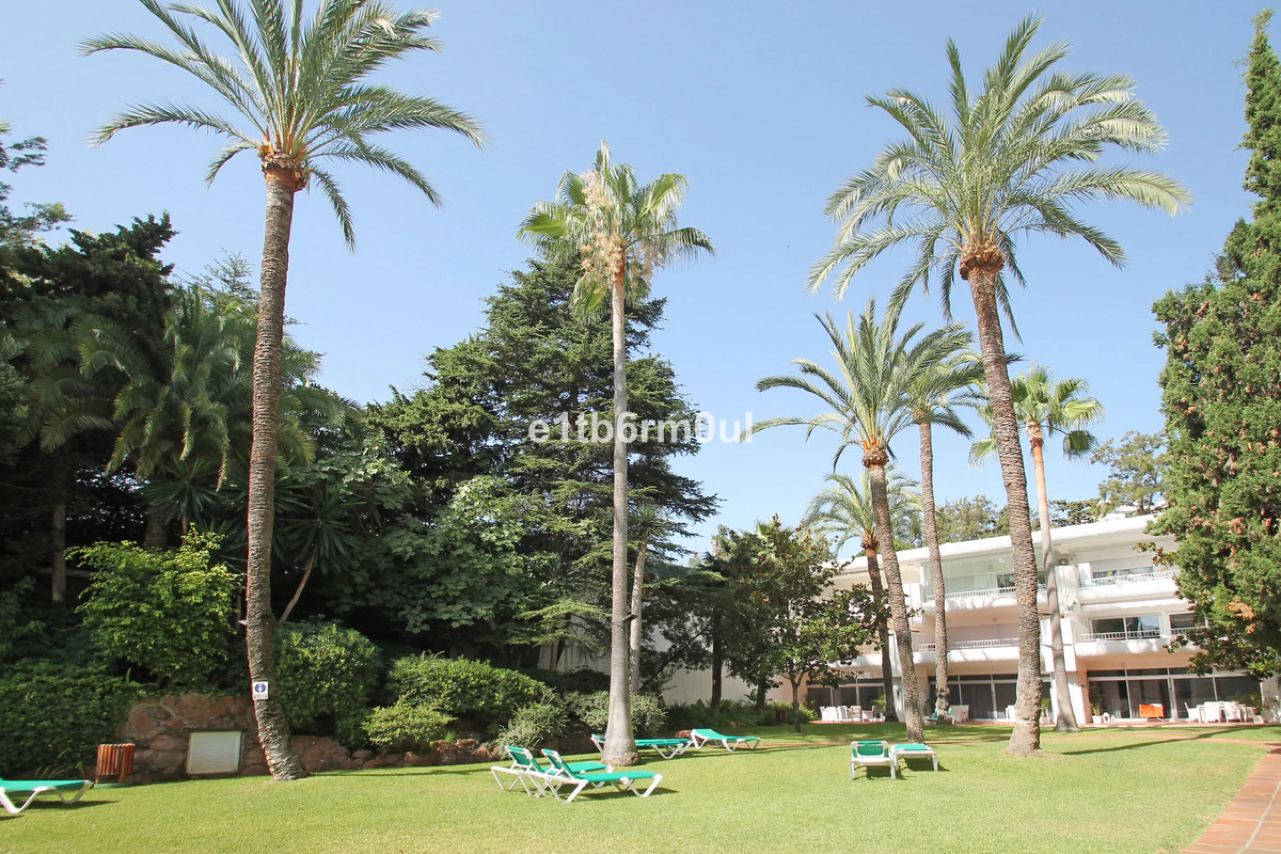 Apartment - Penthouse в продаже в Marbella, Málaga. В доме 2 спален и 2 ванных комнат. Площадь дома 139 м²