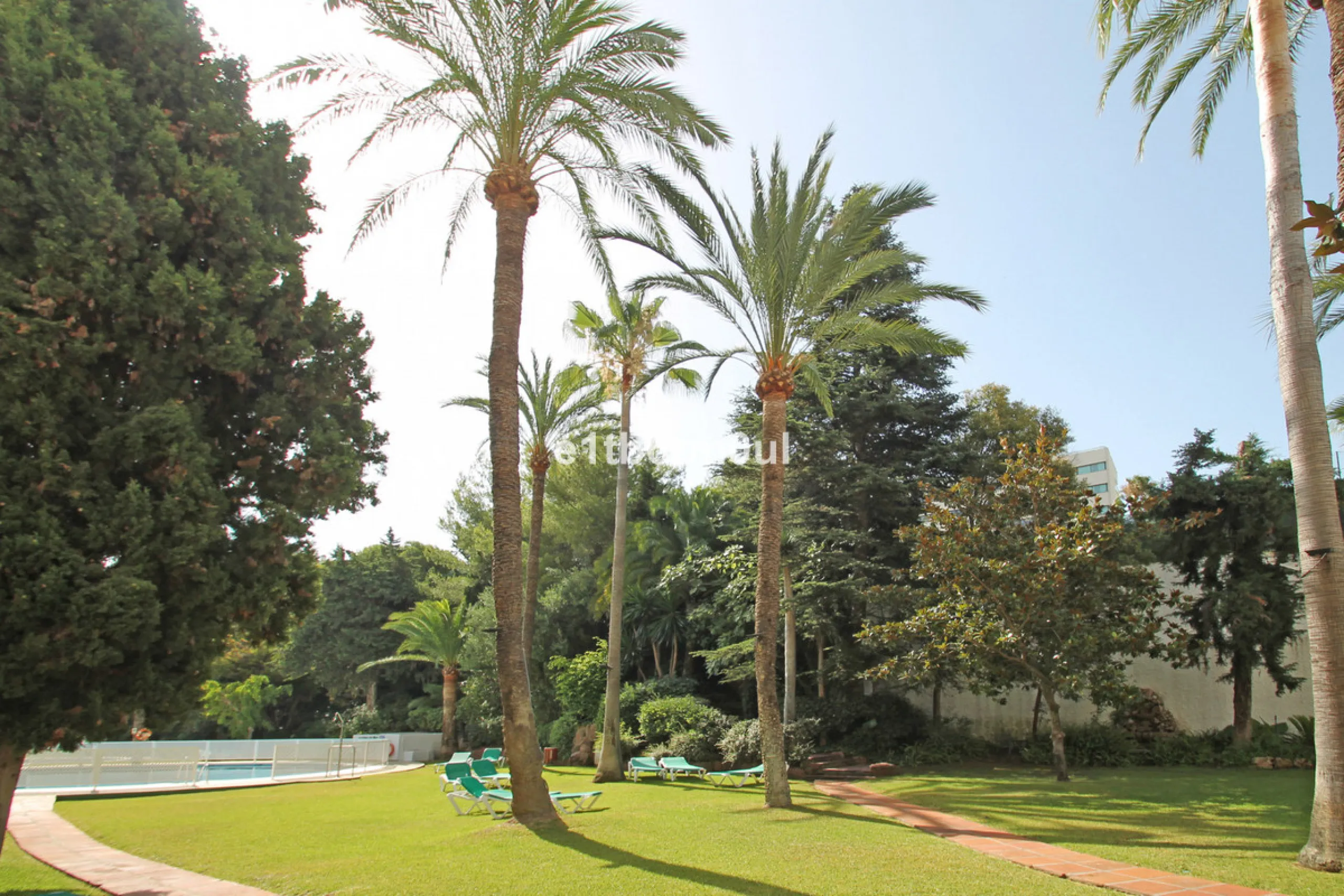Apartment - Penthouse в продаже в Marbella, Málaga. В доме 2 спален и 2 ванных комнат. Площадь дома 139 м²