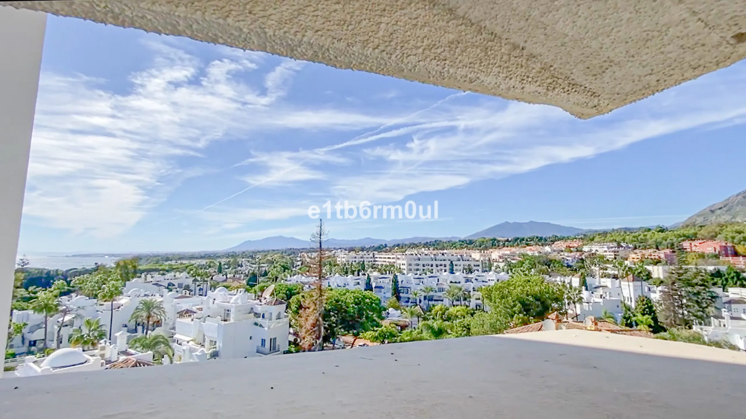 Apartment - Penthouse в продаже в Marbella, Málaga. В доме 2 спален и 2 ванных комнат. Площадь дома 139 м²